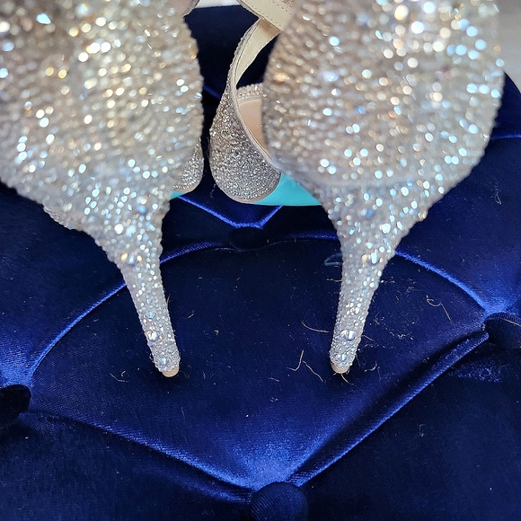 NEW. BLUE BY BETSEY JOHNSON Sage Evening Sandals in Light Gold - Picture 12 of 13